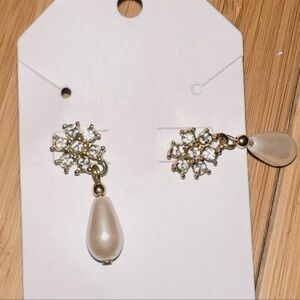 Gold and Cream Pearl Drop Earrings rhinestone Pearl drip earrings